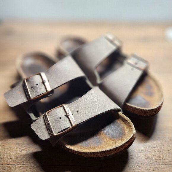 😌☮️Birkenstock Arizona Sandals Taupe Suede W7.5 - Picture 2 of 4